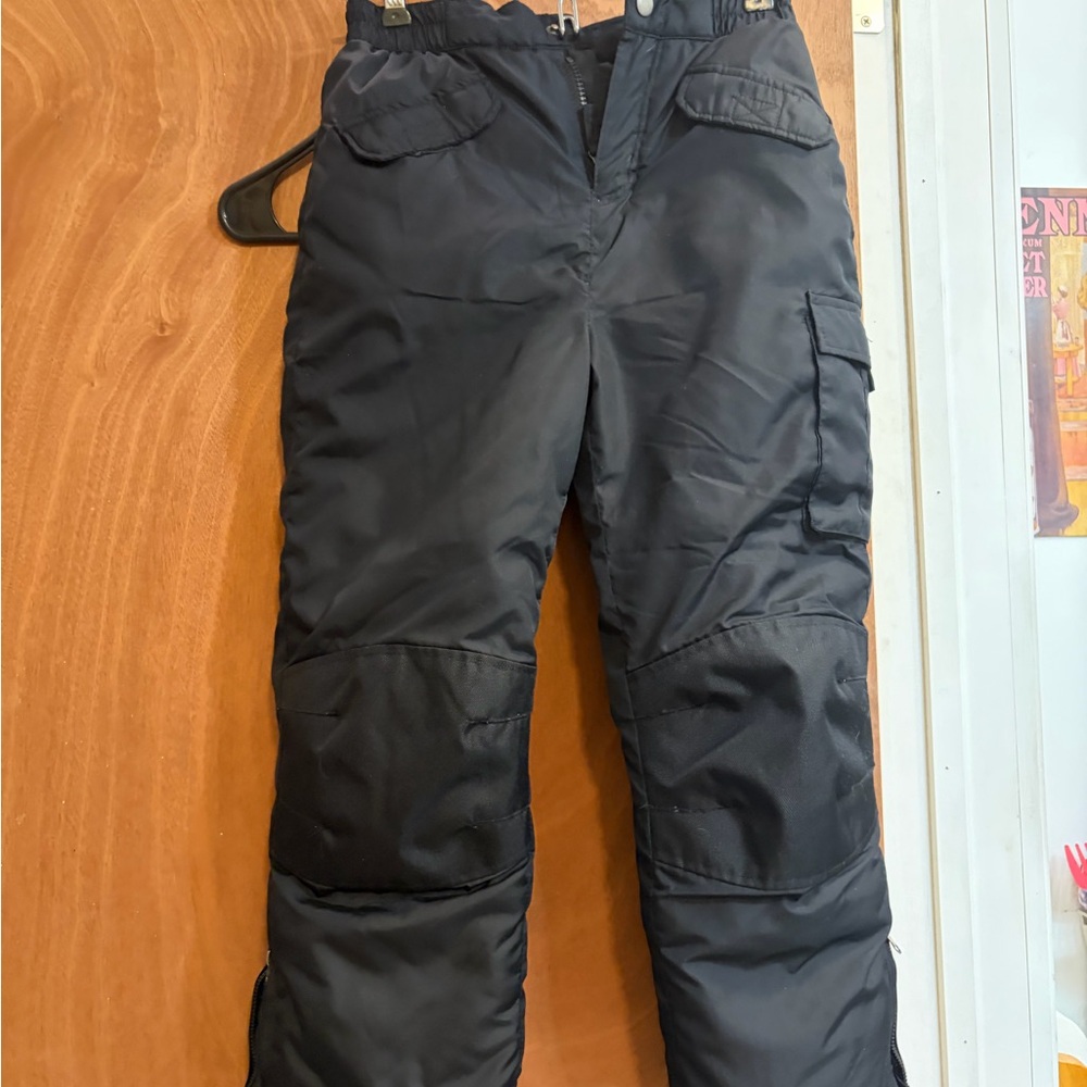 Black Snow Pants Extreme outfitters size 6 / 7